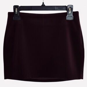 NWT Zara Mini Skirt Velveteen Woman’s sz XS High Waist Burgundy Preppy